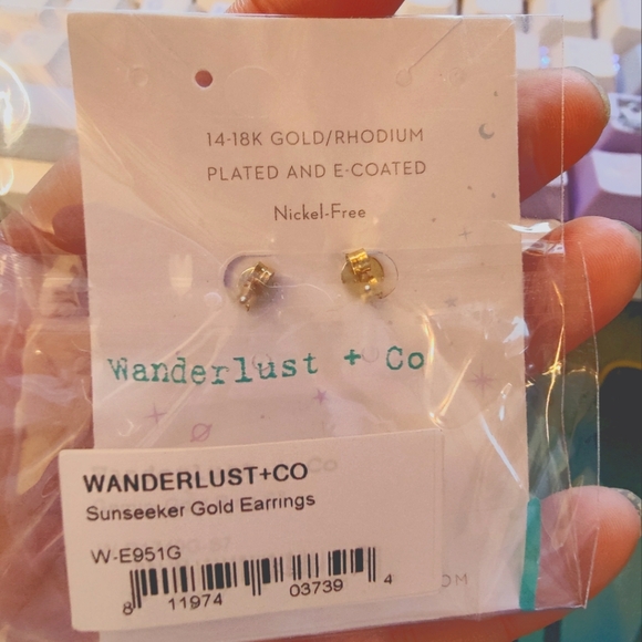 Wanderlust & Co. Sunseeker Gold earrings - Picture 3 of 8